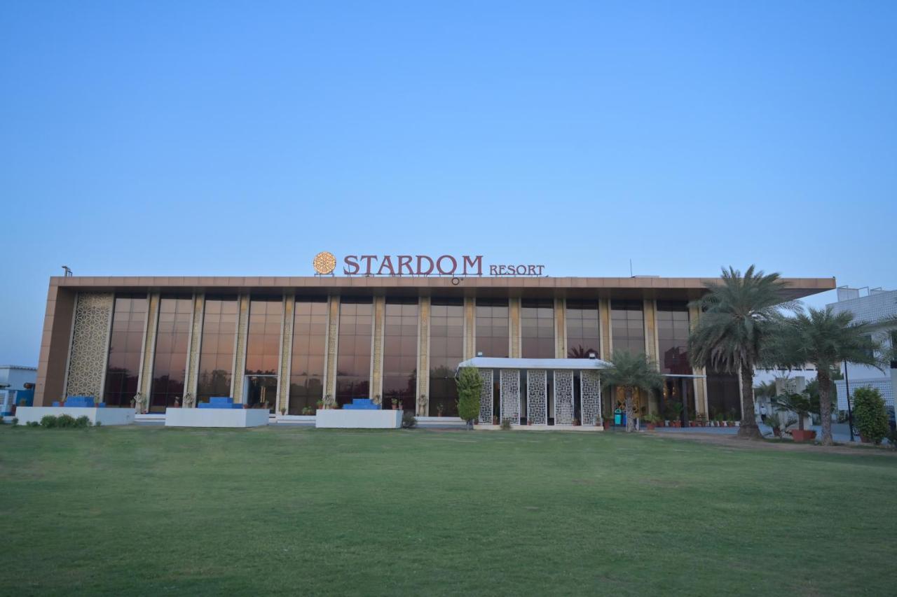 Stardom Resort Jaipur Exterior foto