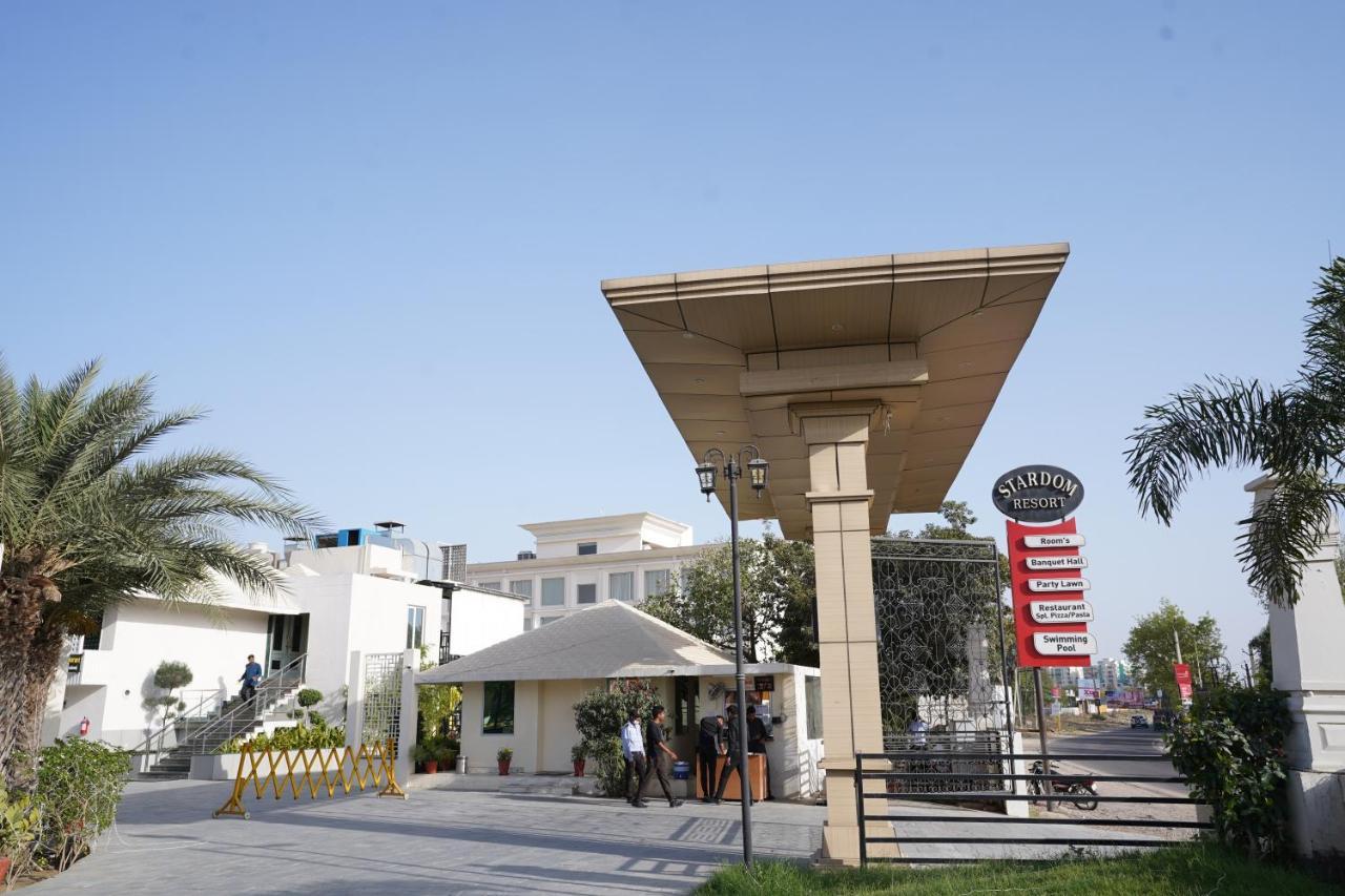 Stardom Resort Jaipur Exterior foto